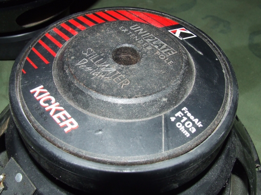 ขายลำโพง  KICKER U.S.A.