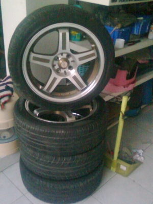 ขายล้อ พร้อมยางลาย5ก้าน  17 7.5 กระจังหน้าhonda 08 ชายล่างแท้ honda accord 08แท้