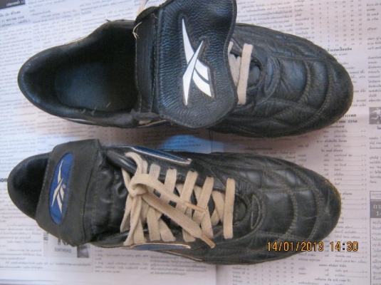 ขายรองเท้าสตาร์ท เบอร์8 (42) รีบอก