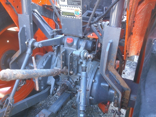 ขาย คูโบต้า 45 di สภาพเดิม สีเดิมไม่เคยลงนานํ้า  ลพบุรีครับ