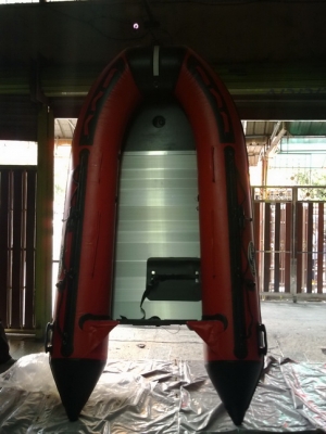 ต้องการขายเรือยาง พร้อมเครื่อง 30 แรง