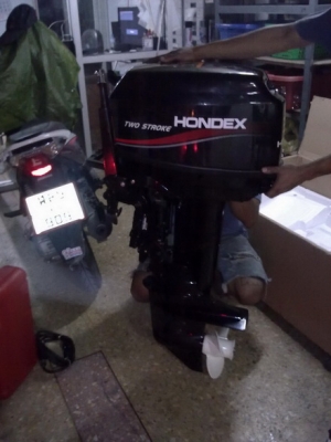 ต้องการขายเรือยาง พร้อมเครื่อง 30 แรง