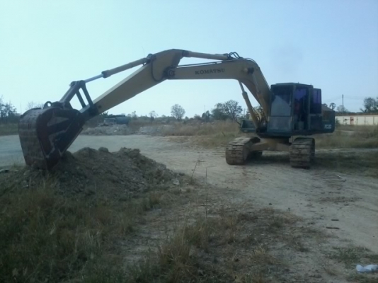 ขายรถแบคโฮKOMUTSU PC200 รุ่น3 ขายรถแบคโฮKOMUTSU PC200 รุ่น3