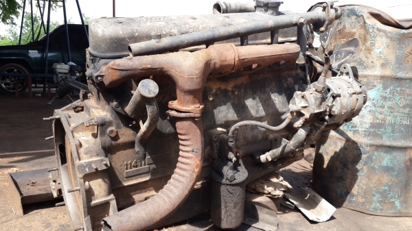 ขายเครื่อง ฮีโน่ EC100 145 แรง พร้อม เกียร์ 5เกียร์ใช้งานได้ เครื่องควันหลวม