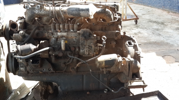 ขายเครื่อง ฮีโน่ EC100 145 แรง พร้อม เกียร์ 5เกียร์ใช้งานได้ เครื่องควันหลวม