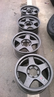ขายล้อเบสเล่ขอบ17 6รูชุดละ9800