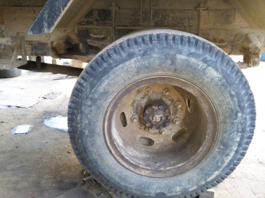 ขายรถ 6 ล้อดัมพ์ใหญ่หน้ายาว NISSAN เครื่อง ND6-021762 140 แรงม้า ราคา 300000