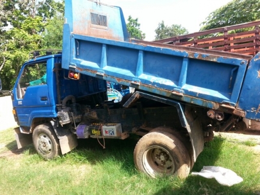 ขายดั้มโตโยต้าไดน่า ขายตามสภาพ สภาพพร้อมใช้งาน เอกสารพร้อมโอน