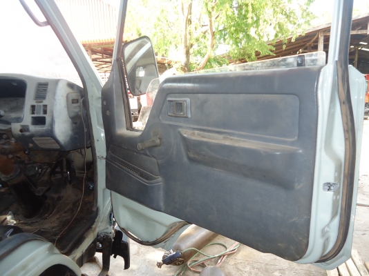 ขายด่วนรถ6ล้อดรั้มTOYOTAเครือง115แรงหัวสามใบปัตปี48