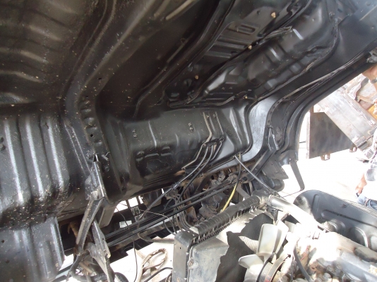 ขายด่วนรถ6ล้อดรั้มTOYOTAเครือง115แรงหัวสามใบปัตปี48