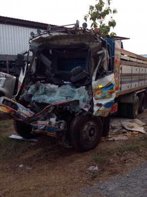 ซากสิบล้อ ฮีโน่ 260HP จดปี48 2เพลาดั้มซุ่นชัยนครปฐม เอกสารพร้อมโอน. เวศ. 081-6571322 ซากสิบล้อ ฮีโน่ 260HP จดปี48 2เพลาดั้มซุ่นชัยนครปฐม เอกสารพร้อมโอน. เวศ. 081-6571322