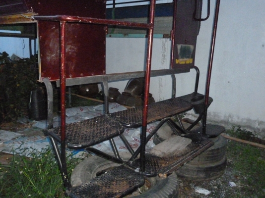 หลังคาโดยสาร พร้อม เบาะนั่ง