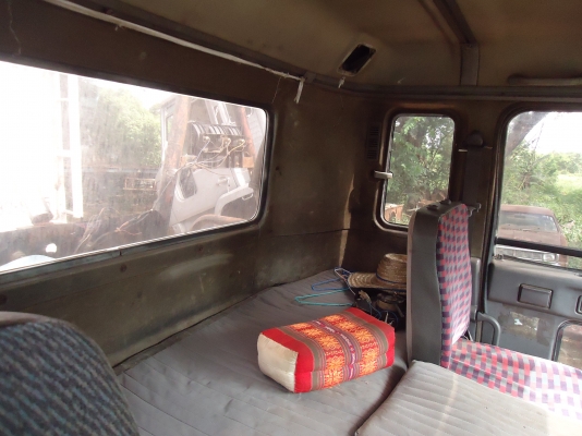 ขายด่วนรถสิบล้อหัวลากUDเครือง350แรงม้าปี49ยางดี10เส้น