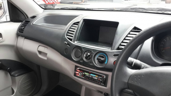 MITSUBISHI TRITON  กะบะตอนเดียว  ติด LPG วิ่งน้อย  40,000 โล