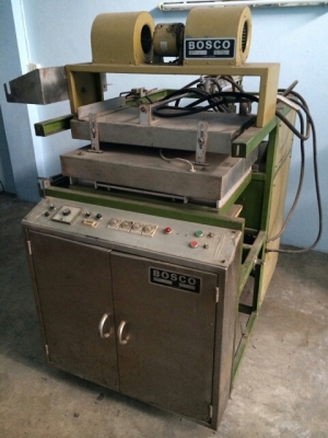 ขายเครื่องขึ้นรูปพลาสติก vacuum forming ของ Bosco ติดต่อ 0898135855