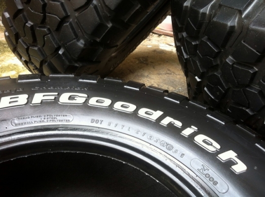 ขายยาง BF Goodrich Mud-terrain KM2 33 10.5 r15