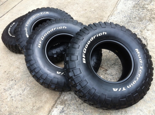 ขายยาง BF Goodrich Mud-terrain KM2 33 10.5 r15