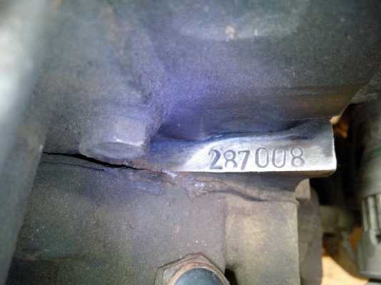 รถสี่ล้อกลางtlวางหัวnkrเครื่อง85แจ้งจอด รถสี่ล้อกลางtlวางหัวnkrเครื่อง85แจ้งจอด