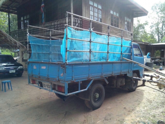 รถสี่ล้อกลางtlวางหัวnkrเครื่อง85แจ้งจอด รถสี่ล้อกลางtlวางหัวnkrเครื่อง85แจ้งจอด