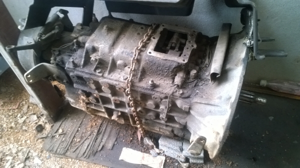 ขาย..เกียร์ยกลงจาก10ล้อเพลาเดียว ISUZU 270แรง 7เกียร์หน้า1หลัง เฟือง6.5 เกียร์ดี..สวย..