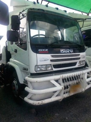 รถอีซูซุ 10 ล้อ หัวลาก  320 แรงม้า. ปี 47  ( มีขาย 4 คัน. )  สนใจติดต่อ 081 - 6079515