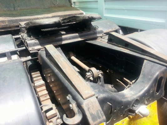 รถอีซูซุ 10 ล้อ หัวลาก  320 แรงม้า. ปี 47  ( มีขาย 4 คัน. )  สนใจติดต่อ 081 - 6079515