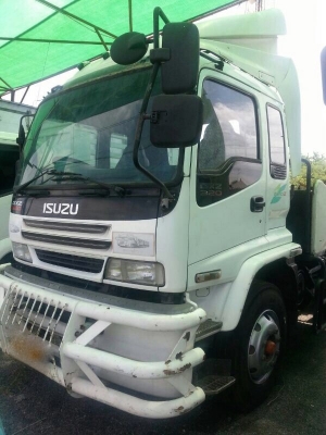 รถอีซูซุ 10 ล้อ หัวลาก  320 แรงม้า. ปี 47  ( มีขาย 4 คัน. )  สนใจติดต่อ 081 - 6079515