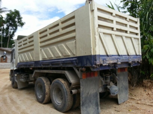 รถอีซูซุ 10 ล้อดั้ม 270 แรงม้า. ปี 47  ( ปลายปี. )  สนใจติดต่อ  081 - 6079515