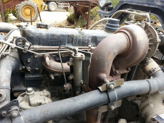 รถอีซูซุ 10 ล้อดั้ม 270 แรงม้า. ปี 47  ( ปลายปี. )  สนใจติดต่อ  081 - 6079515