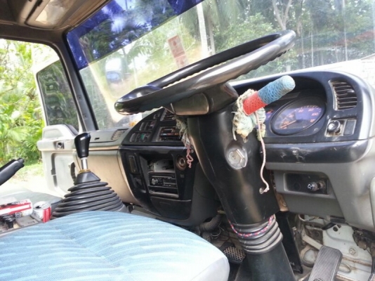 รถอีซูซุ 10 ล้อดั้ม 270 แรงม้า. ปี 47  ( ปลายปี. )  สนใจติดต่อ  081 - 6079515