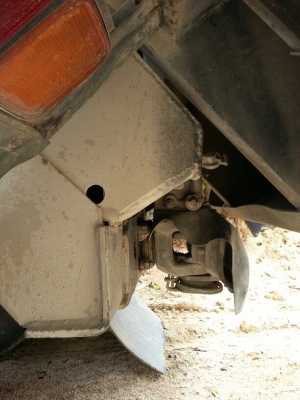 รถอีซูซุ 10 ล้อดั้ม 270 แรงม้า. ปี 47  ( ปลายปี. )  สนใจติดต่อ  081 - 6079515