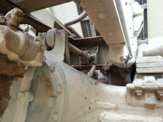 รถอีซูซุ 10 ล้อดั้ม 270 แรงม้า. ปี 47  ( ปลายปี. )  สนใจติดต่อ  081 - 6079515