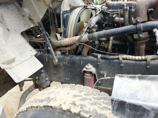 รถอีซูซุ 10 ล้อดั้ม 270 แรงม้า. ปี 47  ( ปลายปี. )  สนใจติดต่อ  081 - 6079515