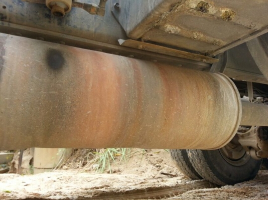 รถอีซูซุ 10 ล้อดั้ม 270 แรงม้า. ปี 47  ( ปลายปี. )  สนใจติดต่อ  081 - 6079515