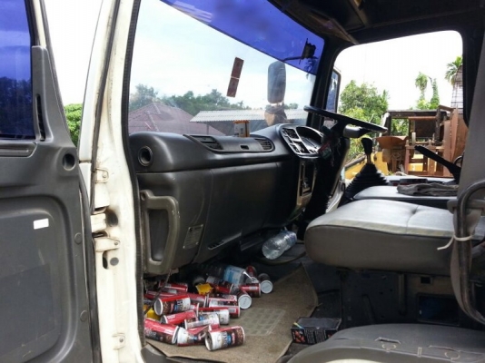 รถอีซูซุ 10 ล้อดั้ม 270 แรงม้า. ปี 47  ( ปลายปี. )  สนใจติดต่อ  081 - 6079515