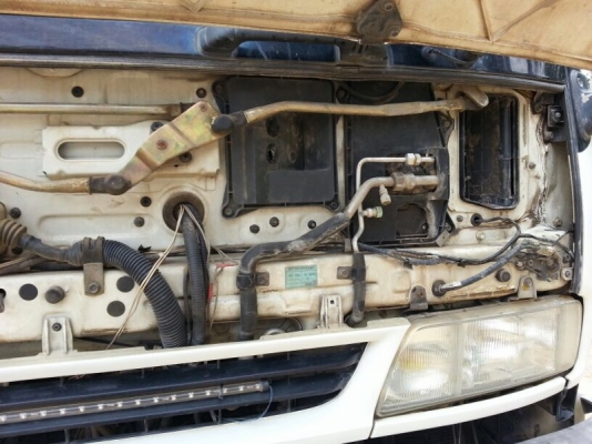 รถอีซูซุ 10 ล้อดั้ม 270 แรงม้า. ปี 47  ( ปลายปี. )  สนใจติดต่อ  081 - 6079515