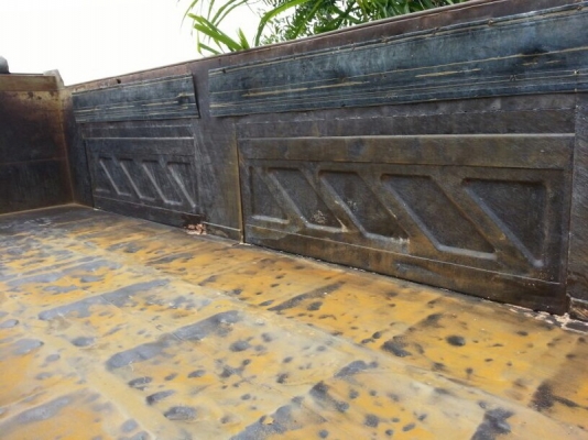 รถอีซูซุ 10 ล้อดั้ม 270 แรงม้า. ปี 47  ( ปลายปี. )  สนใจติดต่อ  081 - 6079515