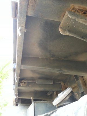 รถอีซูซุ 10 ล้อดั้ม 270 แรงม้า. ปี 47  ( ปลายปี. )  สนใจติดต่อ  081 - 6079515