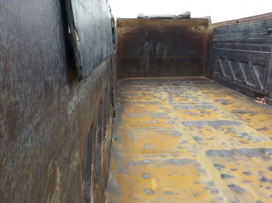 รถอีซูซุ 10 ล้อดั้ม 270 แรงม้า. ปี 47  ( ปลายปี. )  สนใจติดต่อ  081 - 6079515