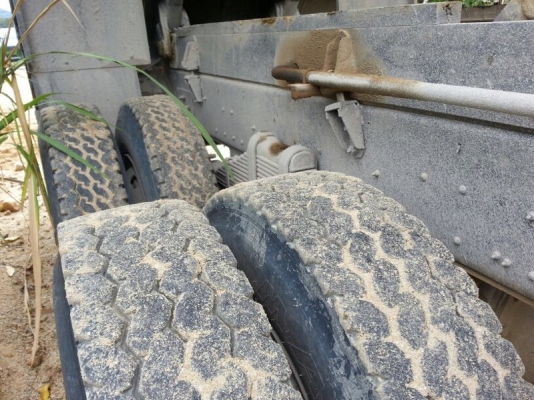 รถอีซูซุ 10 ล้อดั้ม 270 แรงม้า. ปี 47  ( ปลายปี. )  สนใจติดต่อ  081 - 6079515