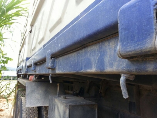 รถอีซูซุ 10 ล้อดั้ม 270 แรงม้า. ปี 47  ( ปลายปี. )  สนใจติดต่อ  081 - 6079515