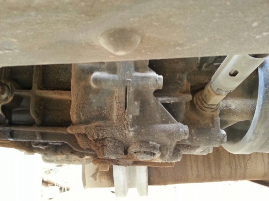 รถอีซูซุ 10 ล้อดั้ม 270 แรงม้า. ปี 47  ( ปลายปี. )  สนใจติดต่อ  081 - 6079515