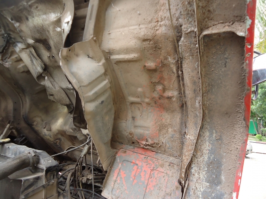 ขายด่วนรถสิบล้อร็อคกี้เล็กวางเครือง240แรงม้าโบอินเตอ