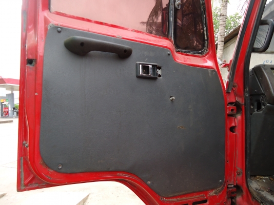 ขายด่วนรถสิบล้อร็อคกี้เล็กวางเครือง240แรงม้าโบอินเตอ