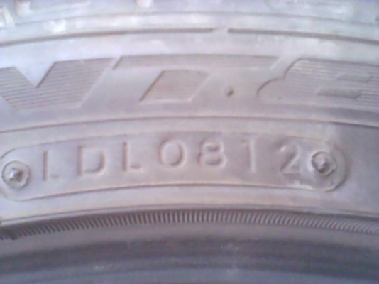 ขายยาง 225/40/18 ปี 12 คู่ 1000 บาท