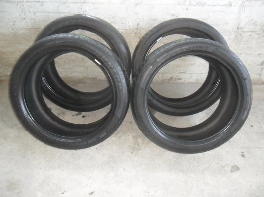 ยาง DUNLOP 295/35R21 ปี10 สวยๆ 4 เส้น ราคา 8500 บาท