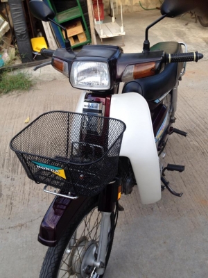 ขายด่วน HONDA ดรีมคุรุสภา 13500 บาท