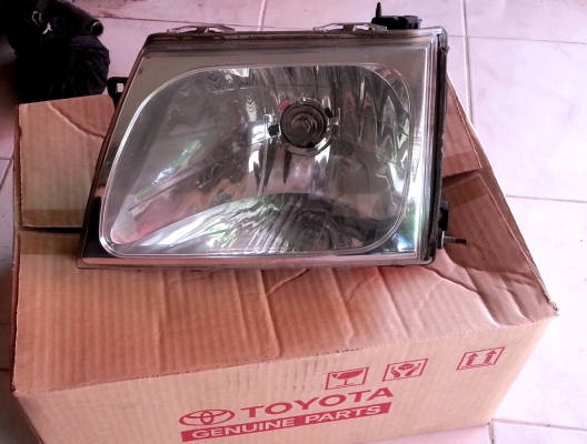 ไฟหน้า TIGER D4D ของแท้มือสอง