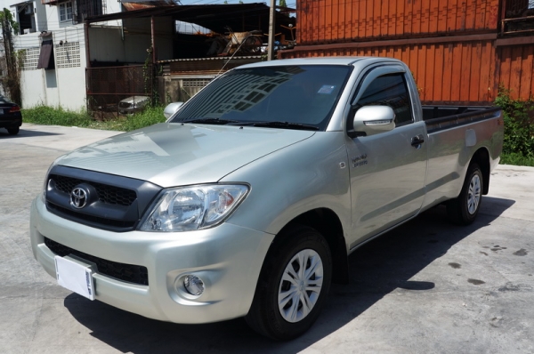 TOYOTA VIGO ตอนเดียว ปี 2011 ติดแก็ส LPG หัวฉีด เครื่องเบนซินเดิมๆจากโรงงาน รถสวย เครื่องวิ่งดี ช่วงล่างแน่น แอร์เย็นๆ เบาะหนัง สีสวย ภายในสภาพสวย รถพร้อมใช้งาน จัดไฟแนนได้