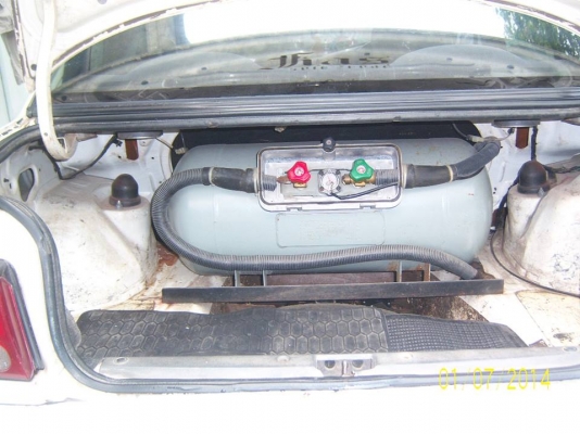 E-CAR ปี 94 แก๊ส+น้ำมัน เครื่องหัวฉีด แอร์เย็น ประกันชั้น3